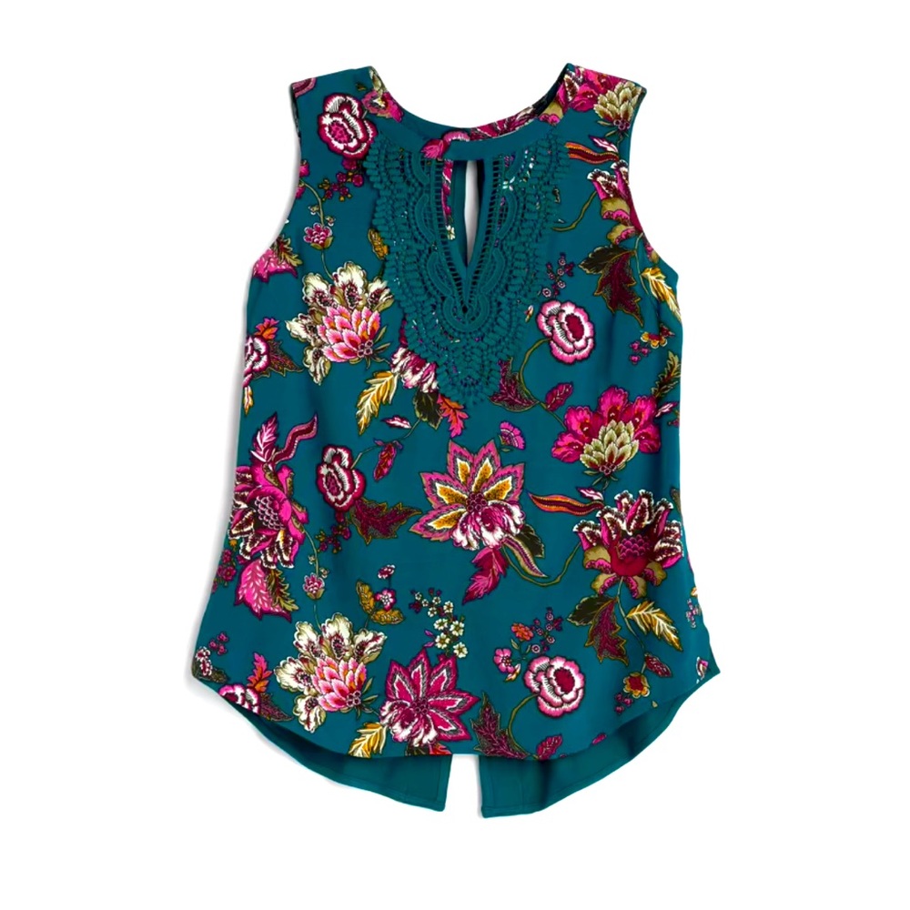 Quin Keyhole Crochet Blouse